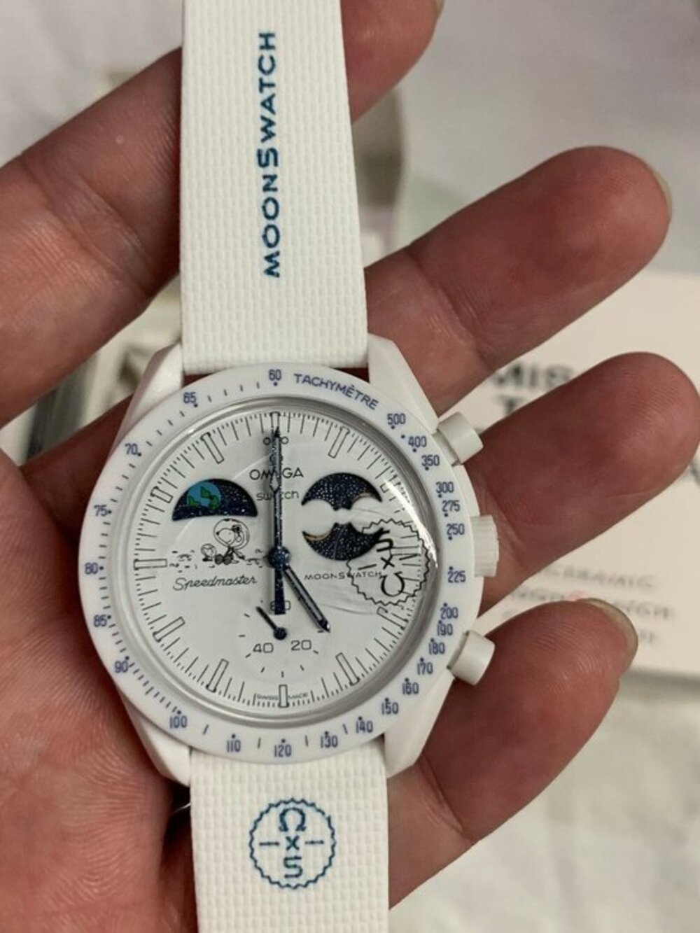 NWOT Swatch x Omega Mission to Earthphase Moonshine Gold Snoopy Cold Moon Watch